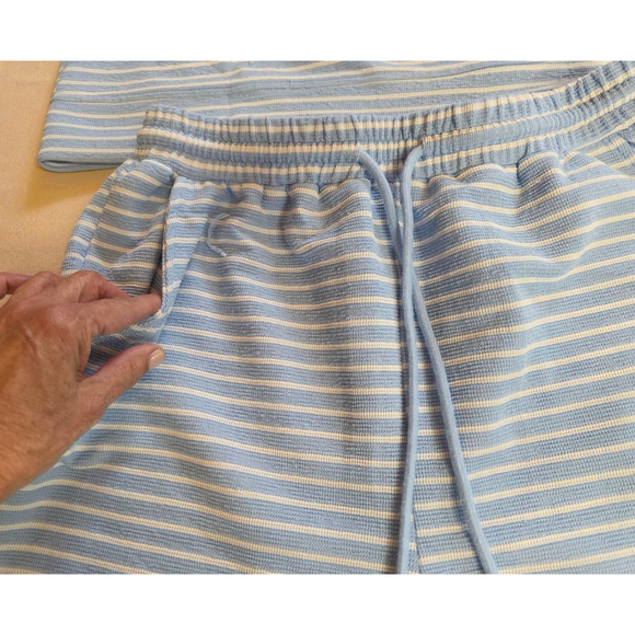 Women's pajama set shorts, short sleeve pockets size Medium - Picture 6 of 9
